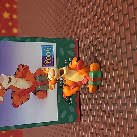 Hallmark 1999 Merry Miniatures Winnie The Pooh & Tigger Figurines - Picture 3 of 5